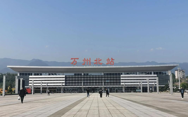 坐绿皮火车，怀念年轻时候